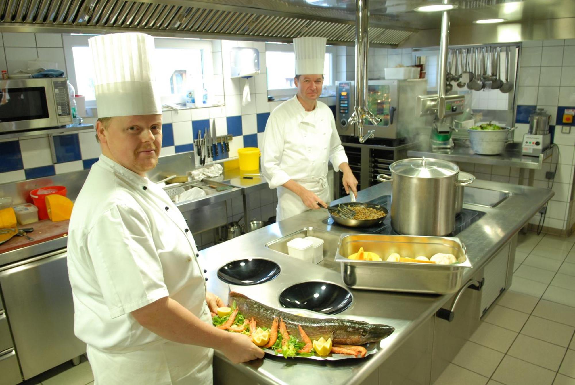 Logis Hotel Restaurant Au Lion Rouge Bartenheim Exterior photo
